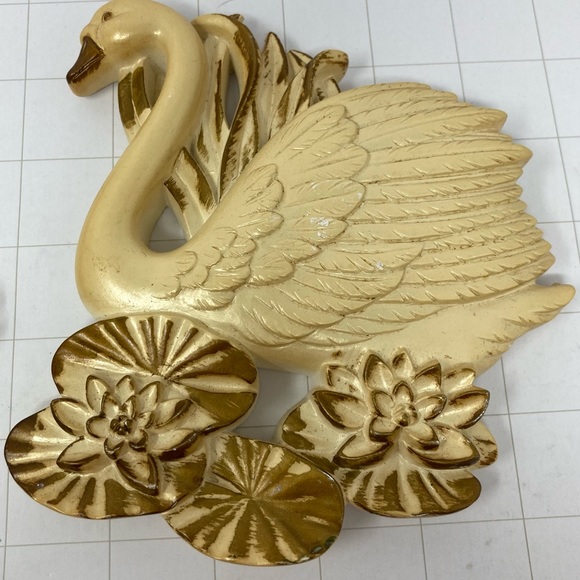 Incredible Swan Chalkware Set 1987 Miller Studio Cream / Gold / 2pcs Set - Picture 7 of 14